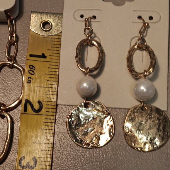 Charlie Paige women's matching set gold tone coin faux pearl necklace & earrings - Picture 13 of 13